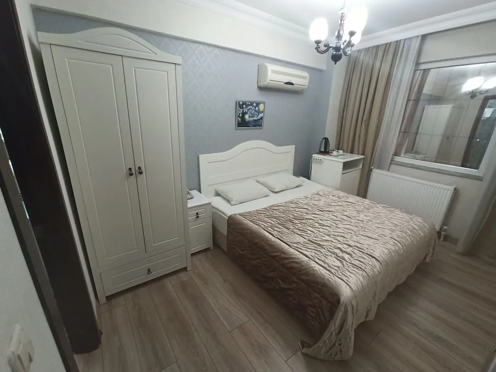 Standard Tek Büyük Yataklı Oda