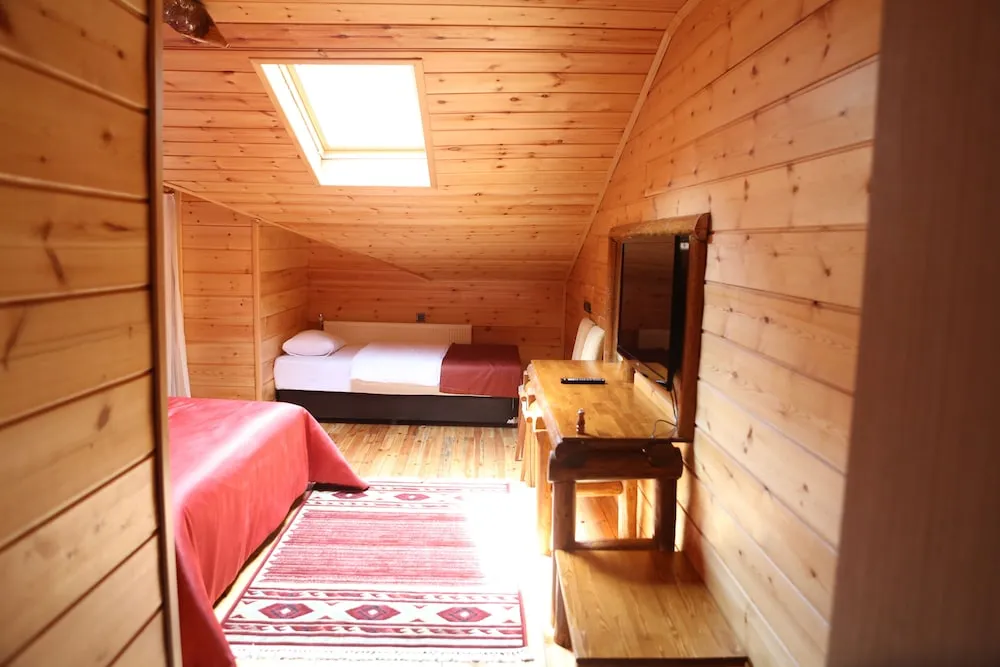Üç Kişilik Oda, Balkon/Veranda, Şehir Manzaralı