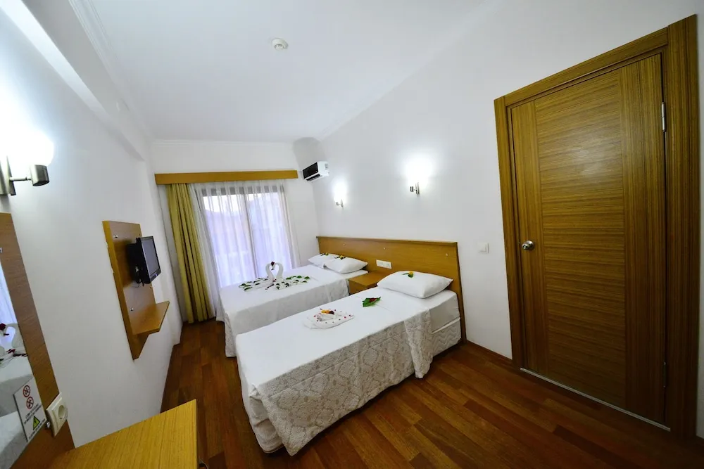 Family Dört Kişilik Oda