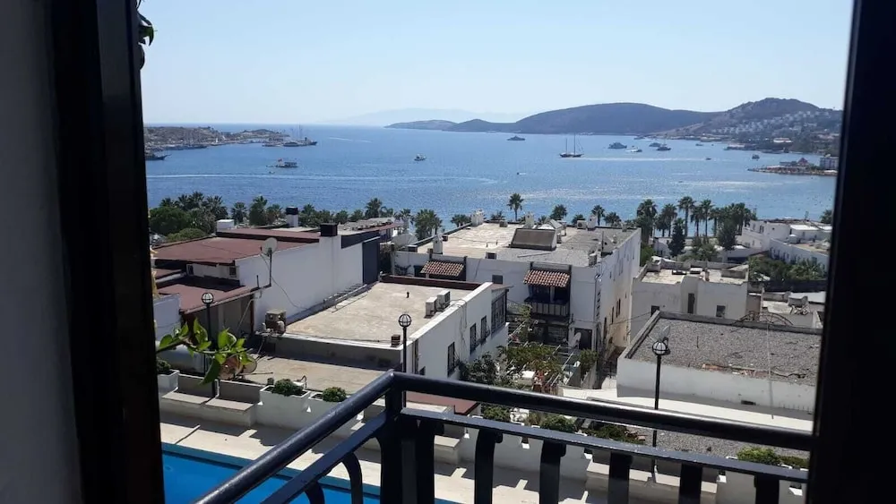 Üç Kişilik Oda, 3 Tek Kişilik Yatak, Deniz Manzaralı