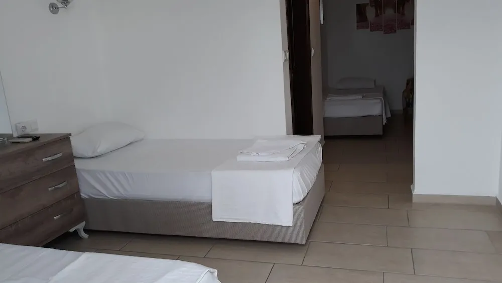 Üç Kişilik Oda, 3 Tek Kişilik Yatak