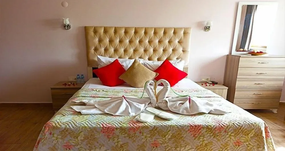 Deluxe Tek Büyük Yataklı Oda, 1 Çift Kişilik Yatak, Sıcak Su Küveti