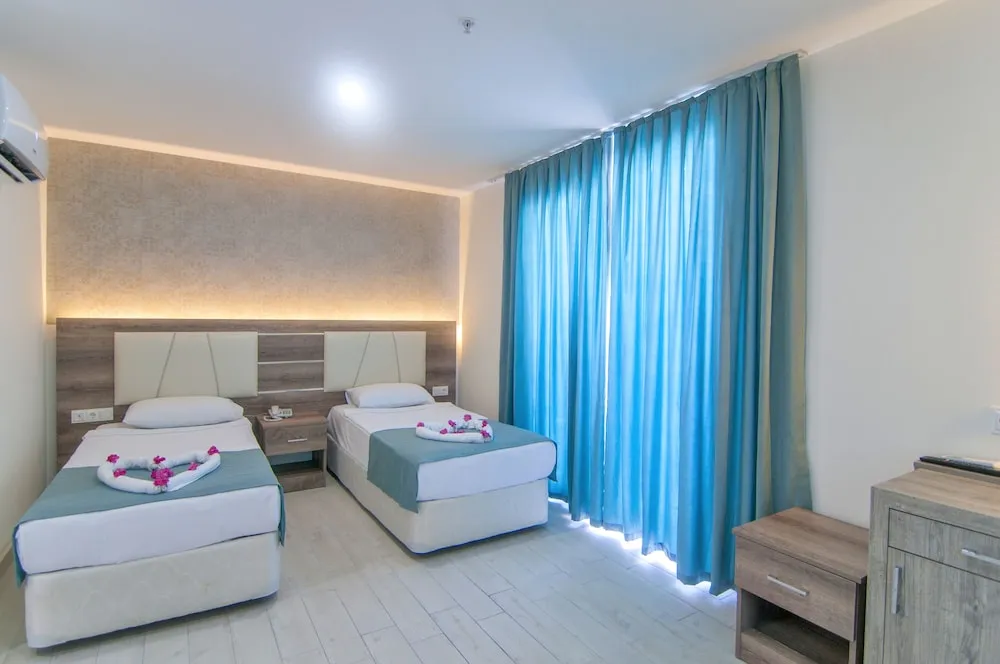 Standard Tek Büyük veya İki Ayrı Yataklı Oda