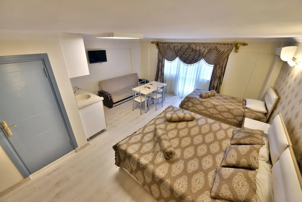 Deluxe Triple Room With Sea View