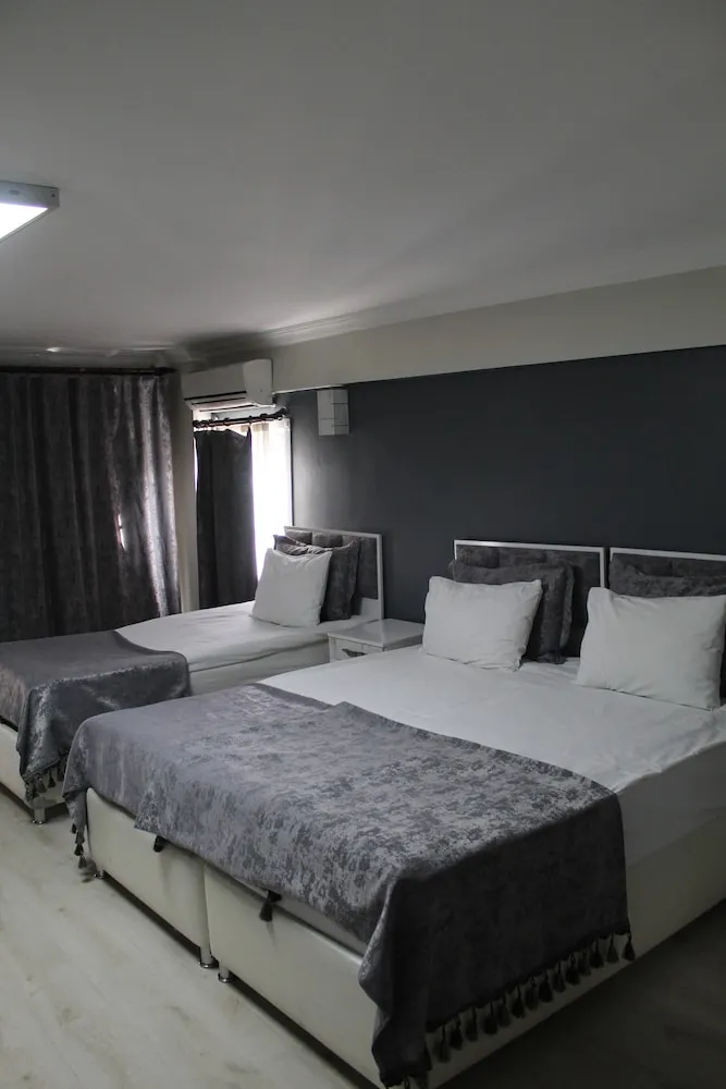 Deluxe Family Room With Balcony