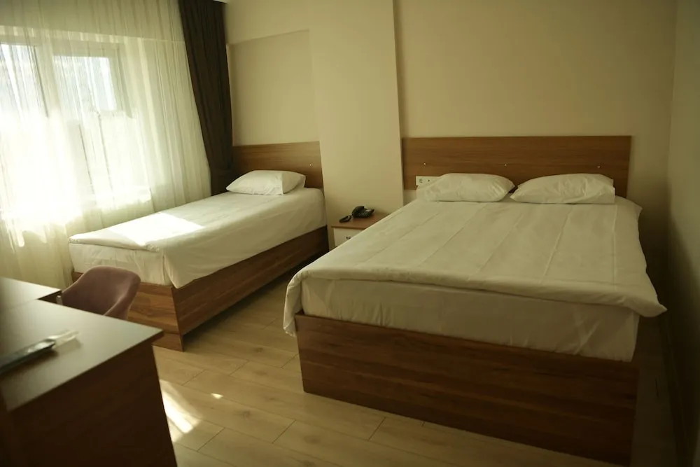 Basic Üç Kişilik Oda