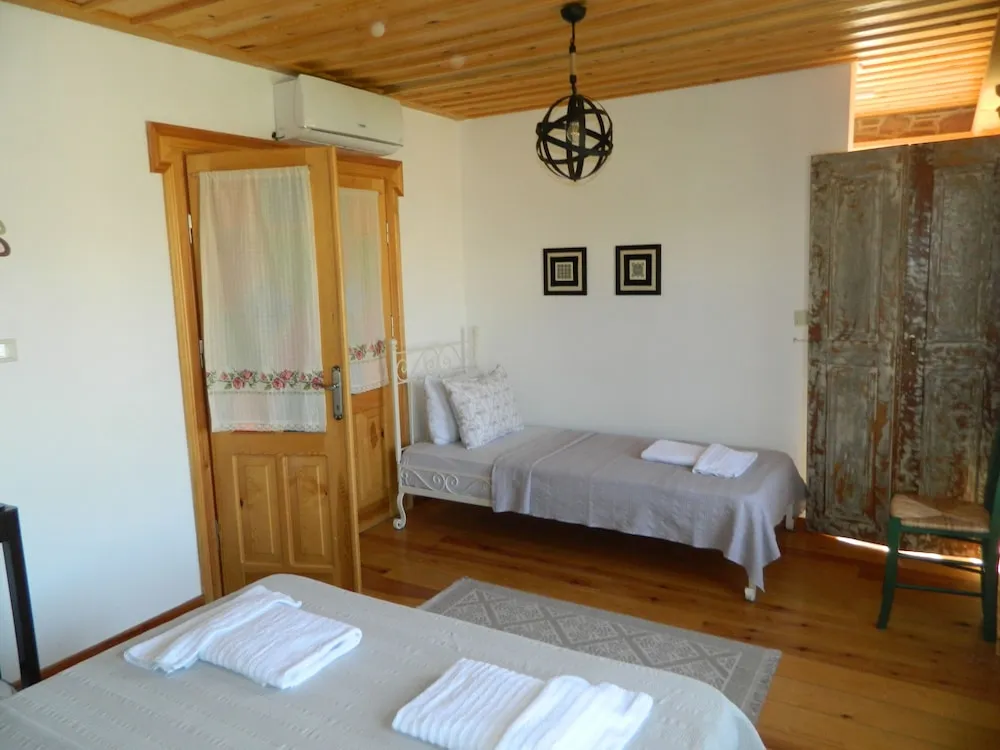 Deluxe Üç Kişilik Oda