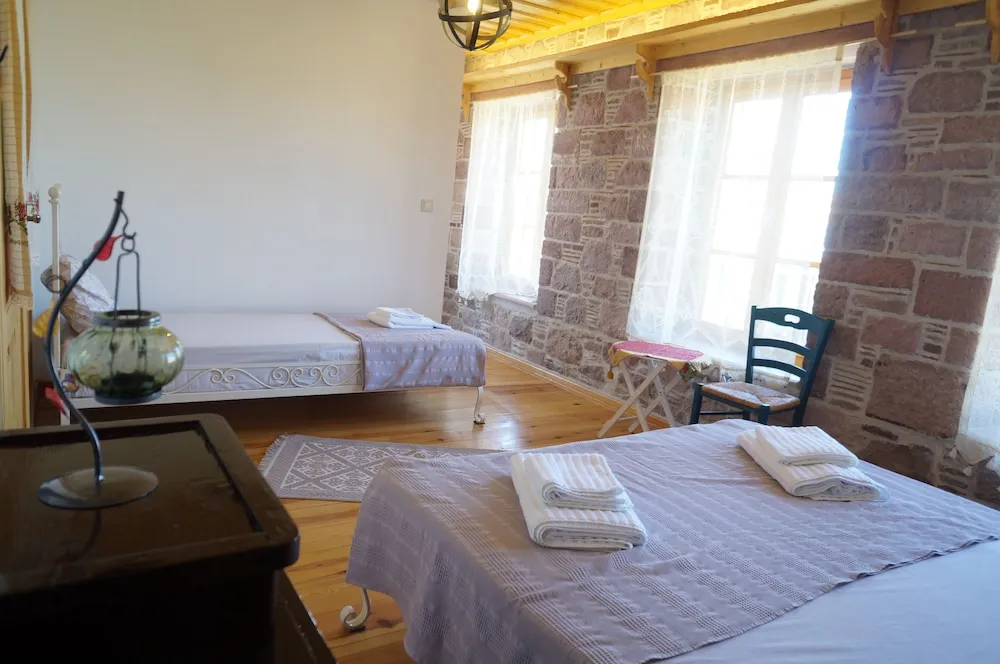 Deluxe Üç Kişilik Oda