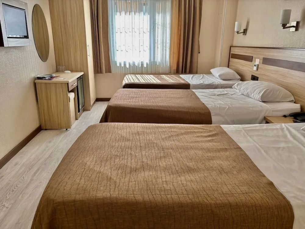 Standard Üç Kişilik Oda