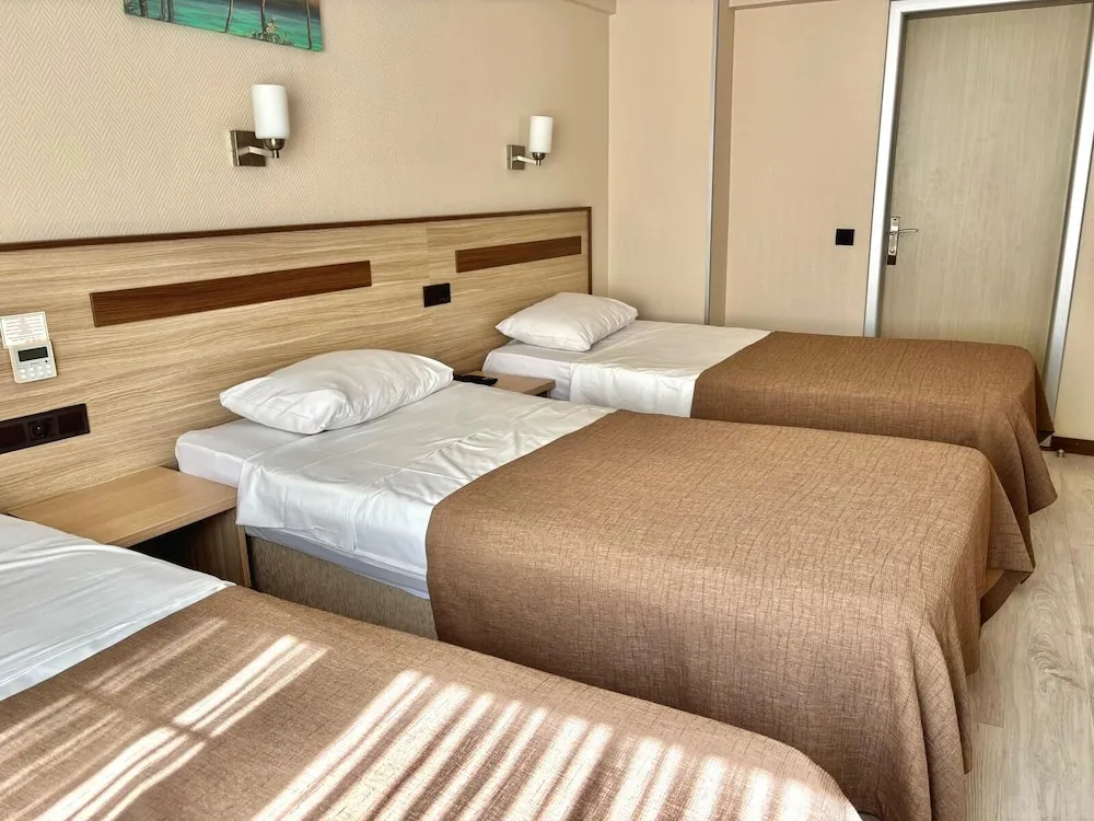 Standard Üç Kişilik Oda