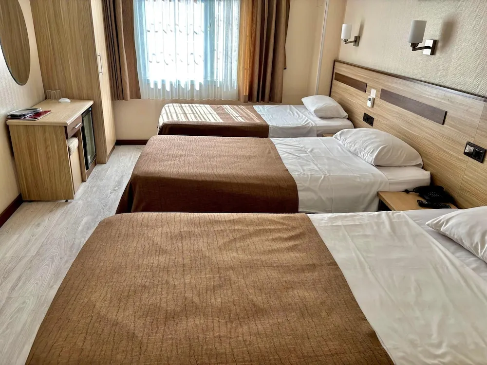 Standard Üç Kişilik Oda