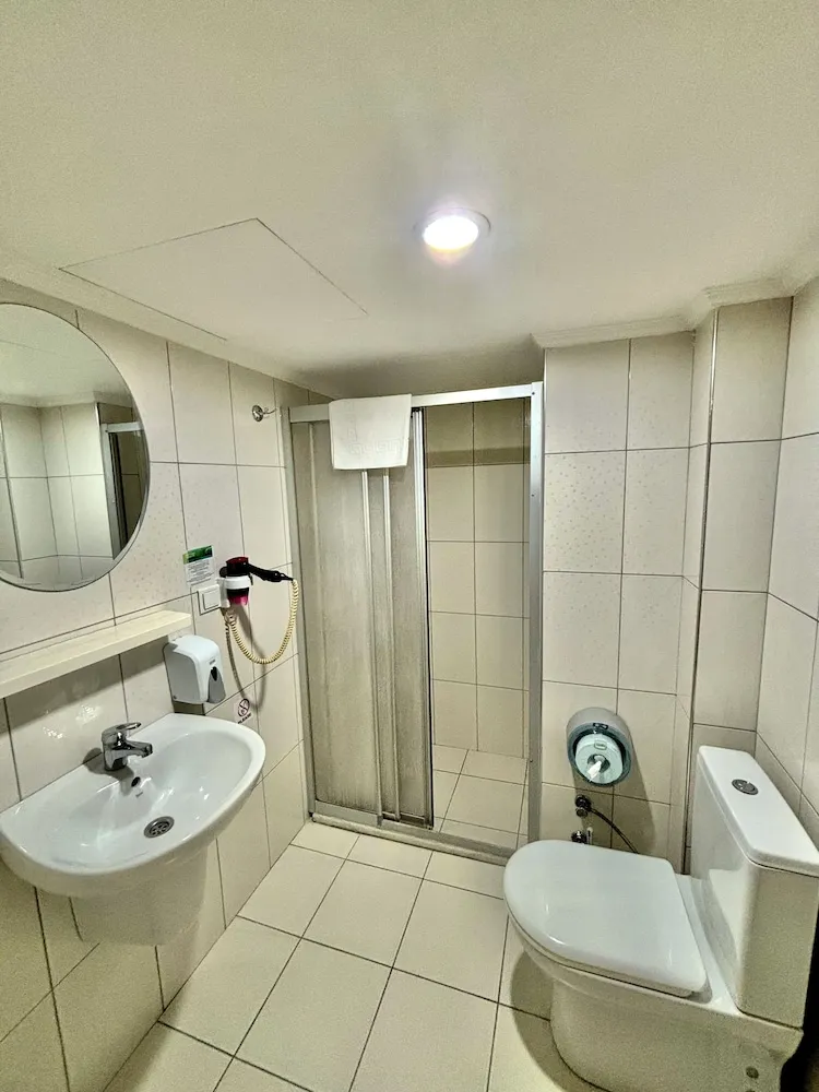 Tek Büyük veya İki Ayrı Yataklı Oda