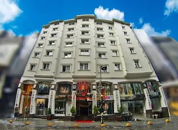 Gold Hotel