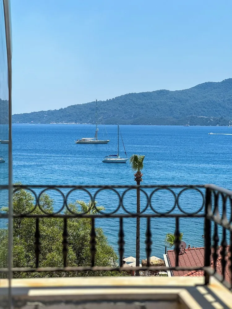 Standard Tek Büyük veya İki Ayrı Yataklı Oda, Deniz Manzaralı
