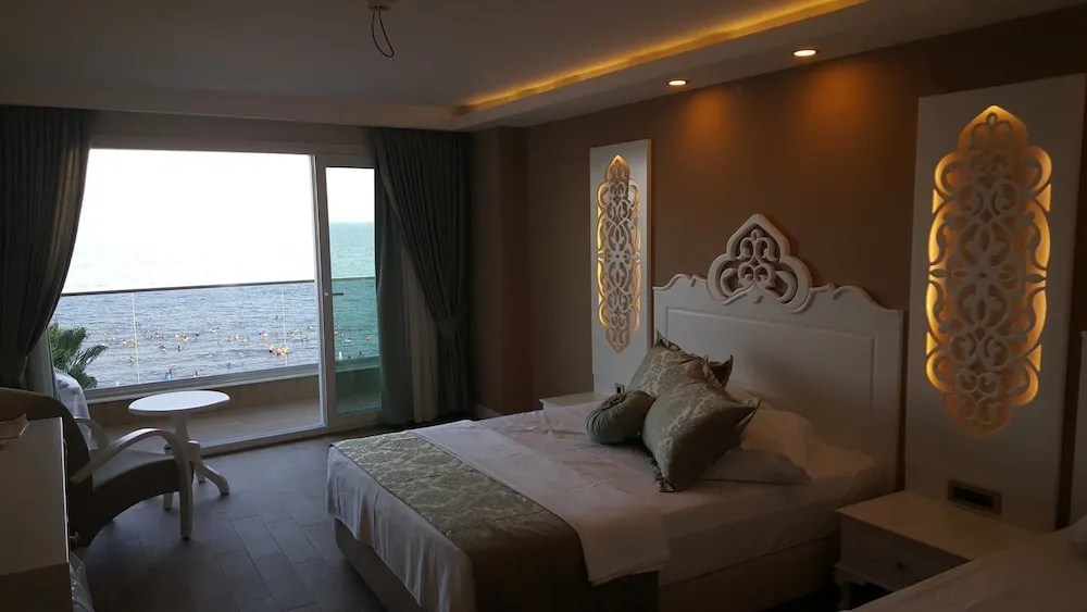 Standard Tek Büyük Yataklı Oda (Land View)