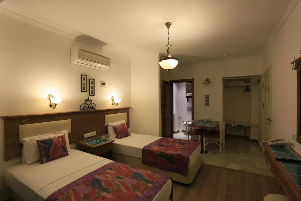 Tek Büyük veya İki Ayrı Yataklı Oda