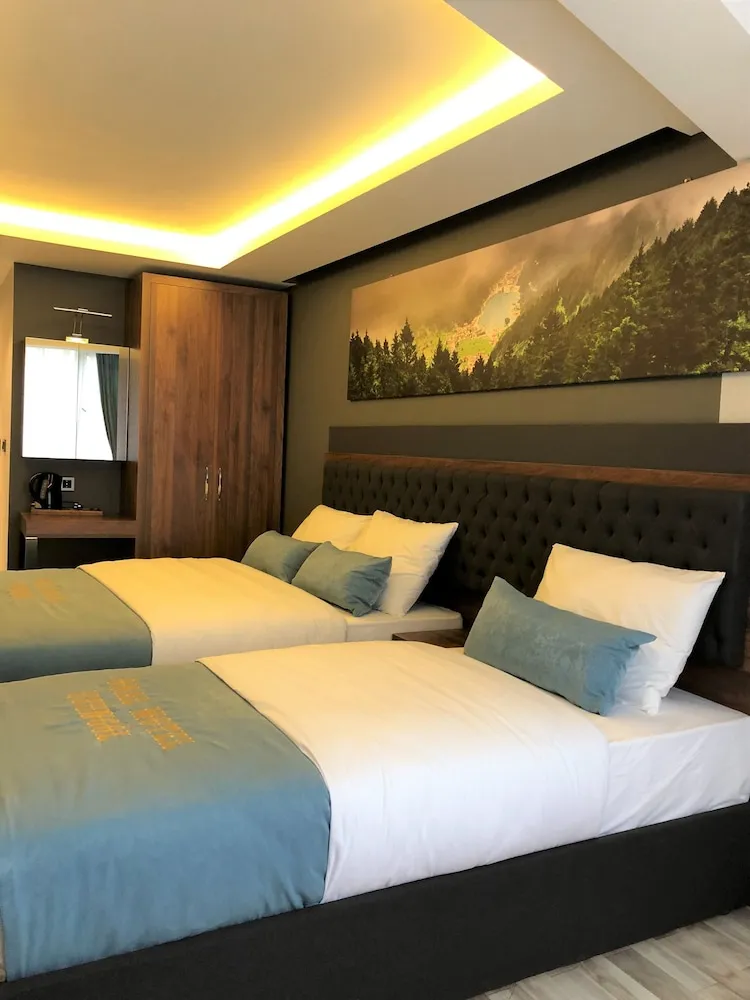 Comfort Triple Room with Lake View