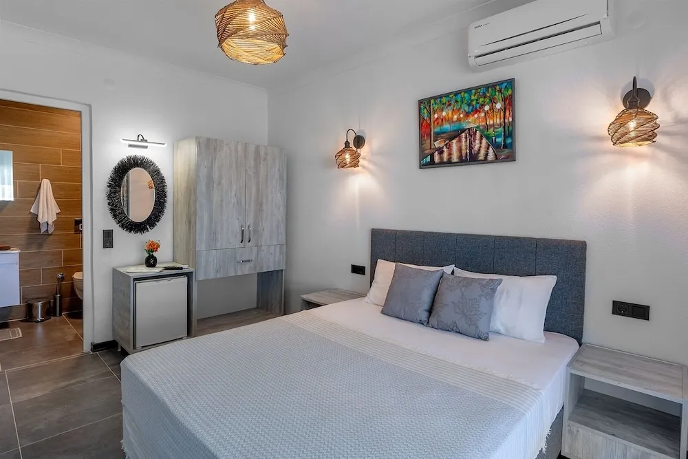 Deluxe Tek Büyük Yataklı Oda, 1 Büyük (Queen) Boy Yatak, Deniz Manzaralı