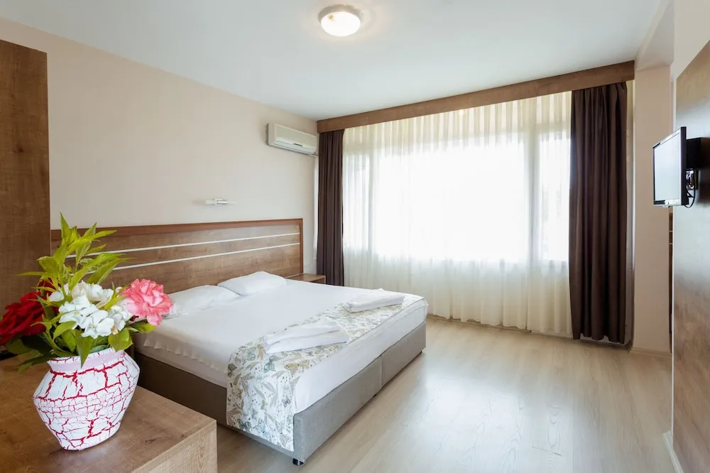 Deluxe Dört Kişilik Oda, 1 Yatak Odası, Deniz Manzaralı