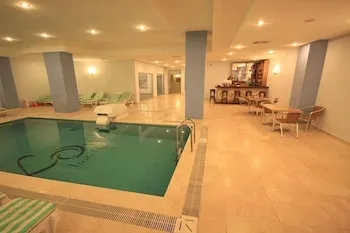 Hera Beach Hotel
