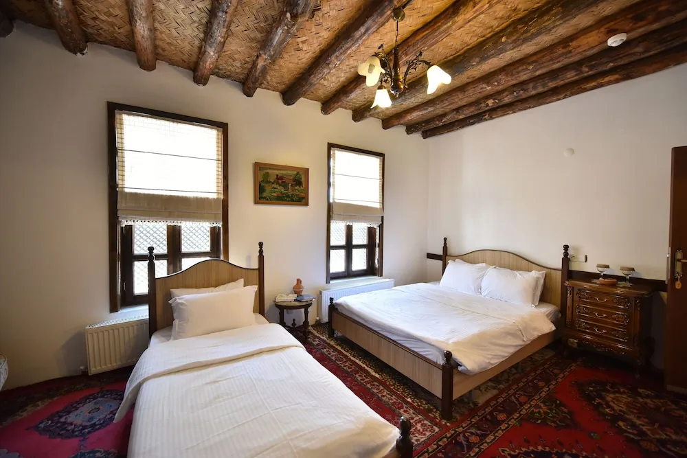 Standard Üç Kişilik Oda