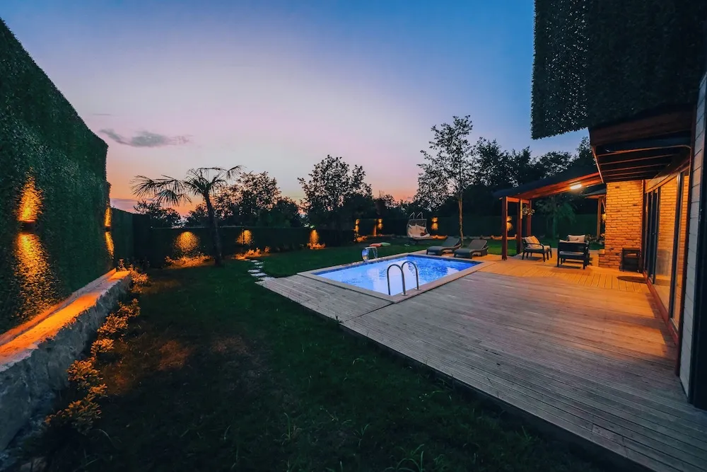 Deluxe Bungalov