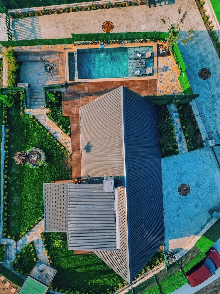 Deluxe Bungalov