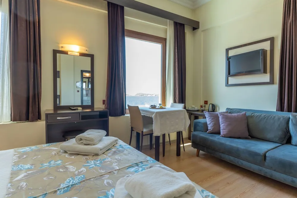 Deluxe Tek Büyük Yataklı Oda, Deniz Manzaralı