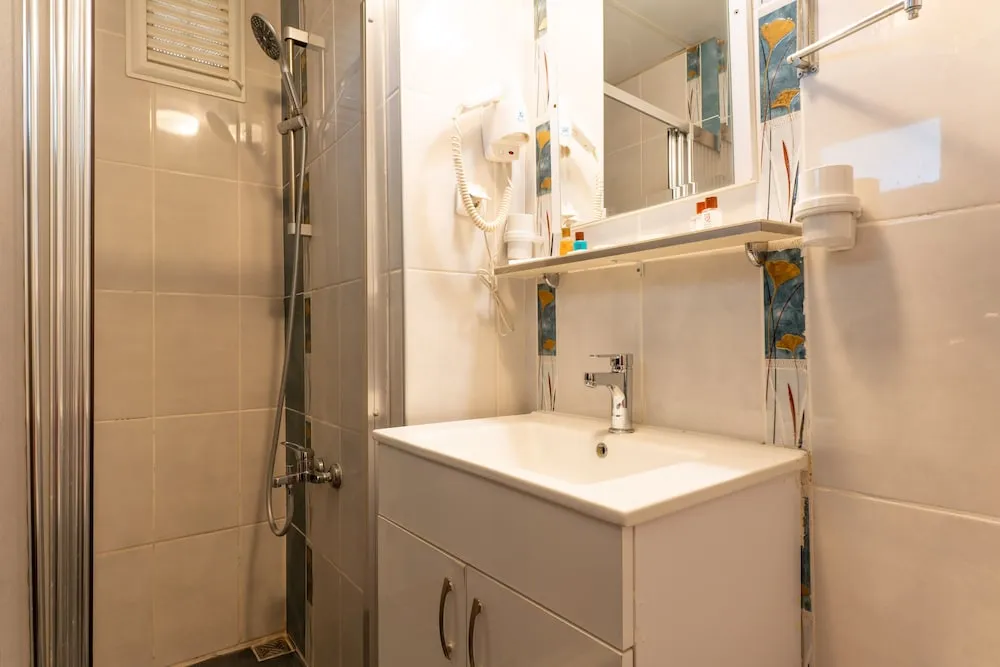 Deluxe Tek Büyük Yataklı Oda, Deniz Manzaralı