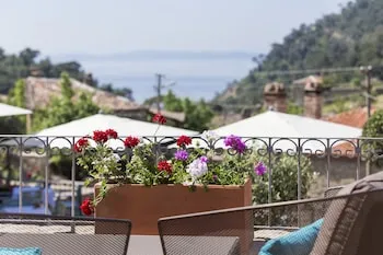 Ida Blue, Adatepe - Adults Only