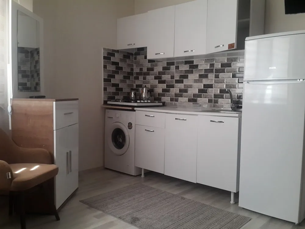 Economy Üç Kişilik Oda, Banyolu/Duşlu