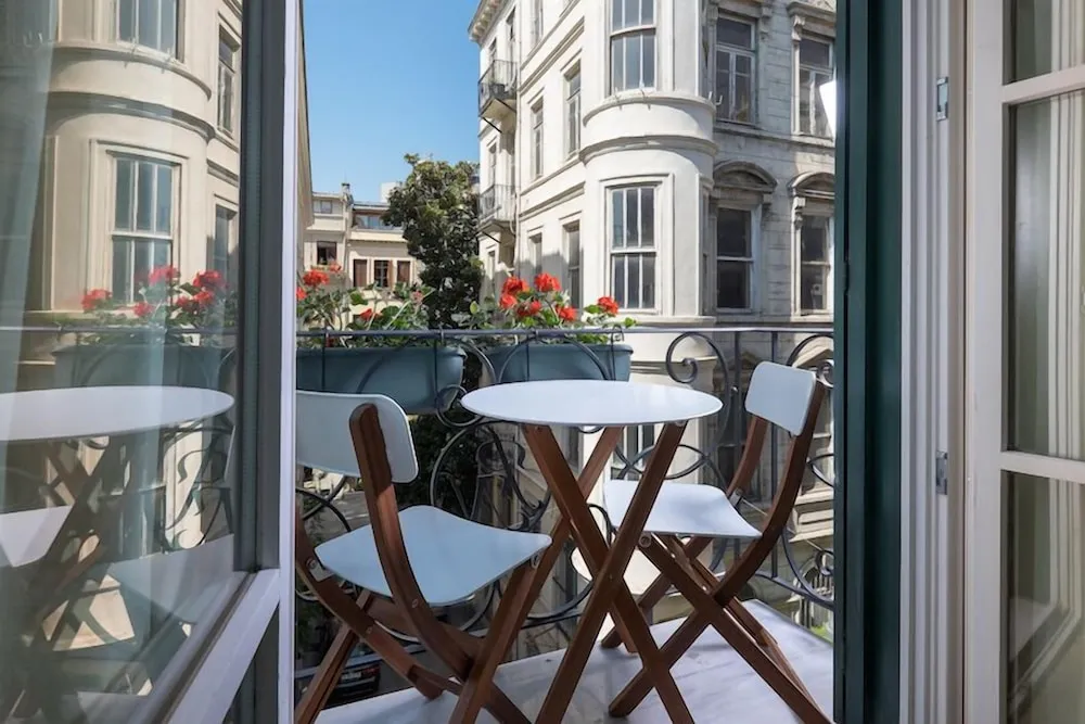 Deluxe Oda, Balkon