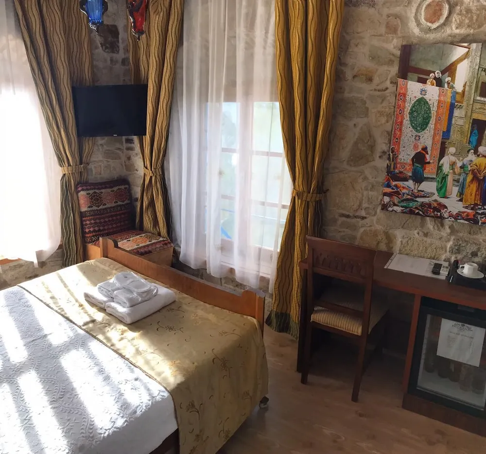 Deluxe Tek Büyük Yataklı Oda