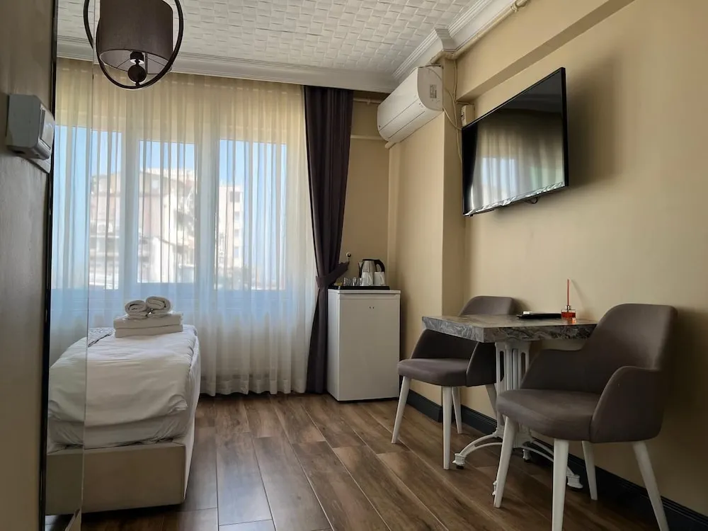 Standard Tek Büyük Yataklı Oda, Deniz Manzaralı