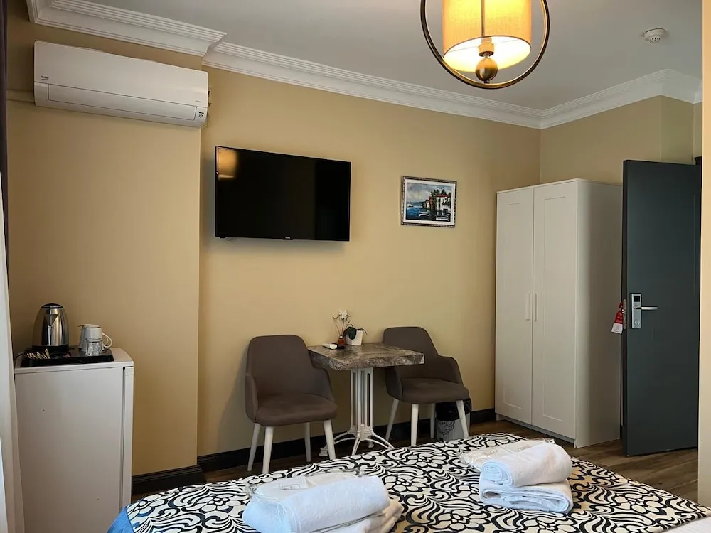 Standard Tek Büyük Yataklı Oda