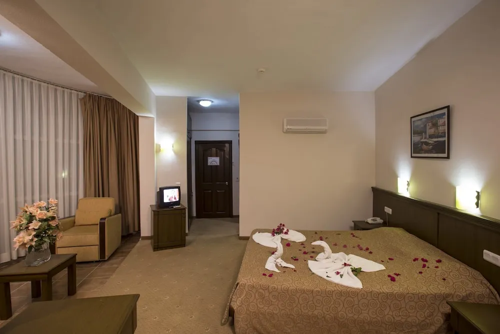 Economy Tek Büyük veya İki Ayrı Yataklı Oda