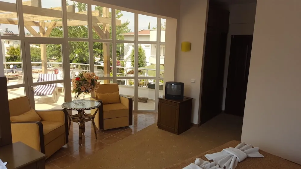 Economy Tek Büyük veya İki Ayrı Yataklı Oda