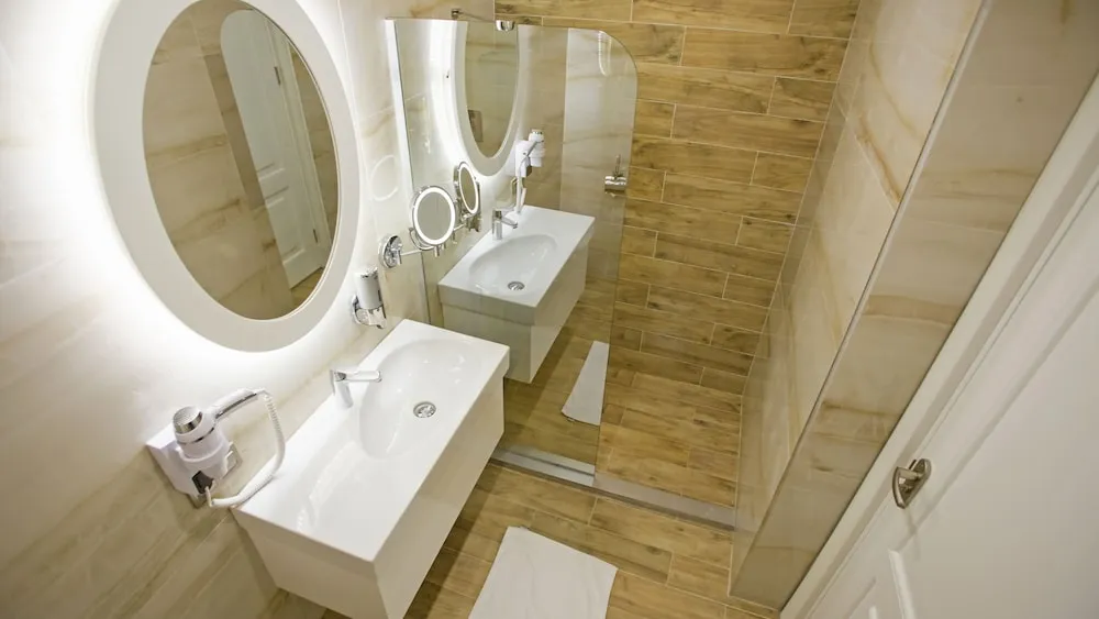 Deluxe Tek Büyük Yataklı Oda, Deniz Manzaralı
