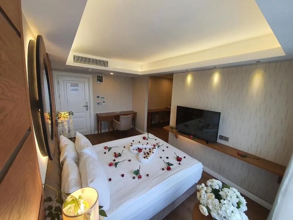 Deluxe Tek Büyük Yataklı Oda, Deniz Manzaralı