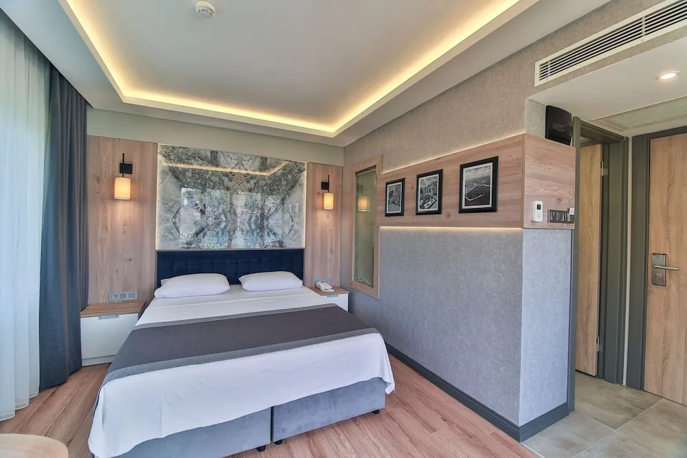 Deluxe Tek Büyük Yataklı Oda, Deniz Manzaralı