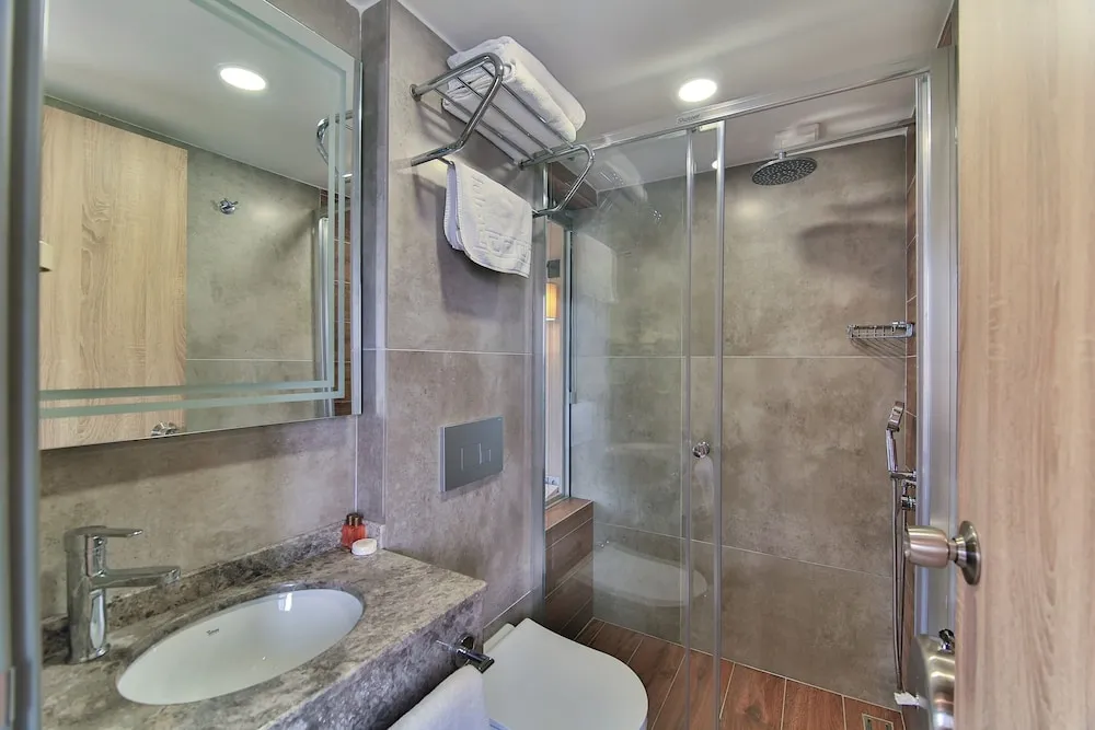 Deluxe Tek Büyük Yataklı Oda, Deniz Manzaralı