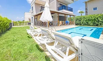 Paradise Town Villa Cordelia