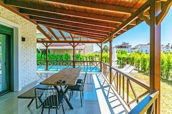 Paradise Town Villa Cordelia