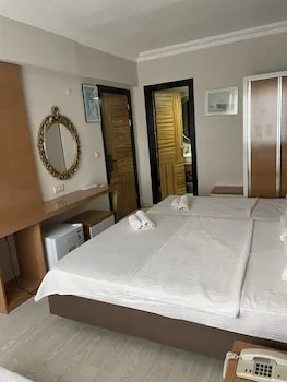 Serenity Suit Hotel
