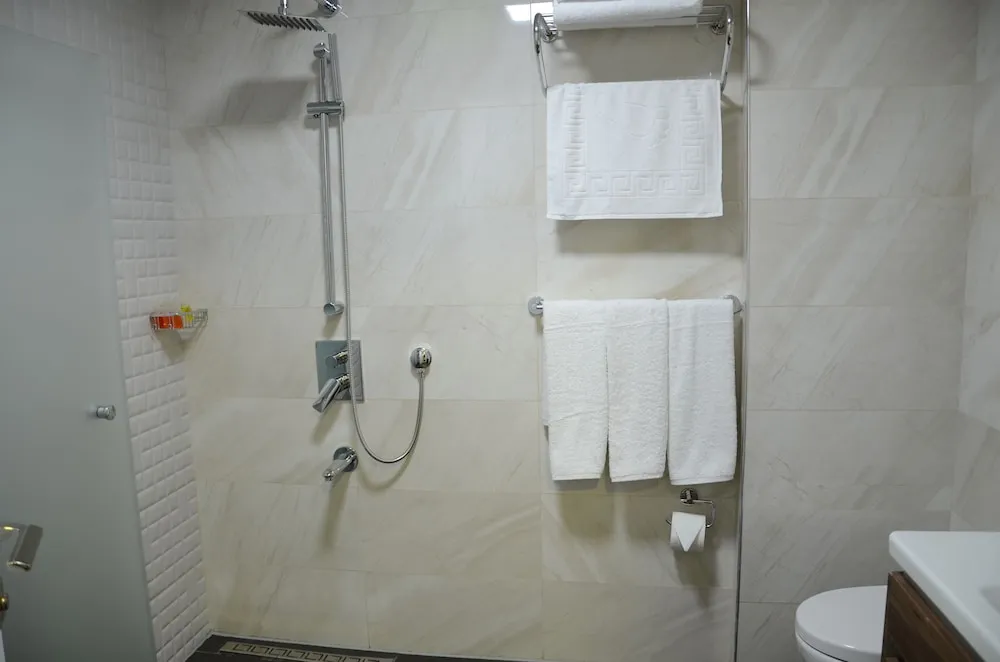 Standard Büyük Yataklı Tek Kişilik Oda