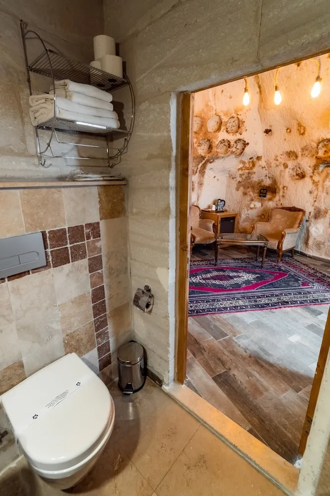 Süit, Sıcak Su Küveti, Vadi Manzaralı