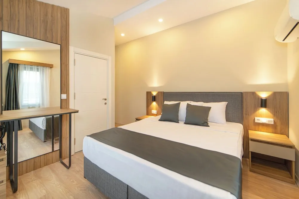 Deluxe Tek Büyük Yataklı Oda
