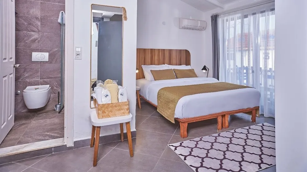 Deluxe Tek Büyük Yataklı Oda, Deniz Manzaralı