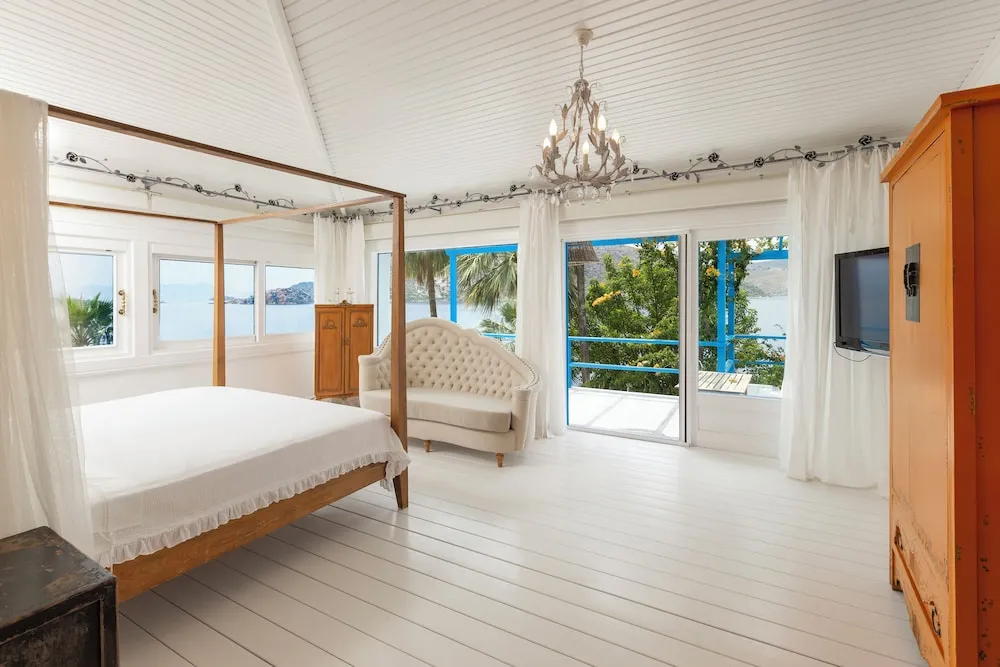 Luxury Suite (Gül)