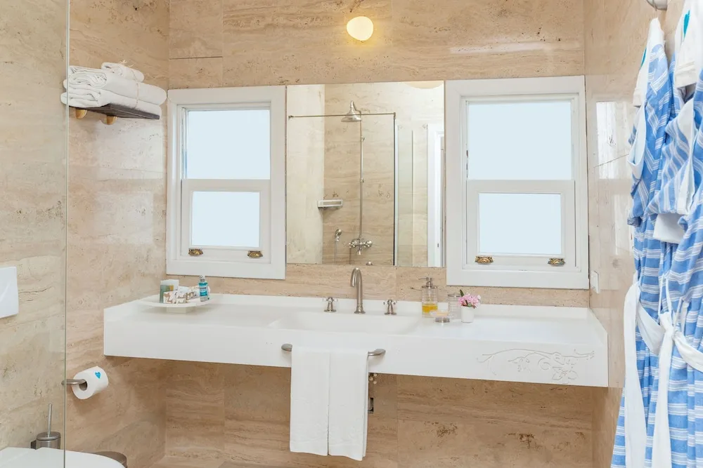 Luxury Suite (Gül)